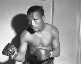 Boxing Champion SUGAR RAY ROBINSON Glossy 8x10 or 11x14 Photo Print Famous Boxer Poster