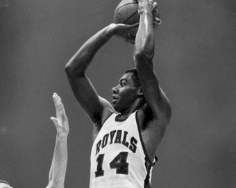Basketball Legend OSCAR ROBERTSON Glossy 8x10 or 11x14 Photo Cincinnati Royals Print Baseball Poster HOF 80