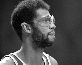 Basketball Legend KAREEM ABDUL JABBAR Glossy 8x10 or 11x14 Photo Los Angeles Lakers Print Baseball Poster