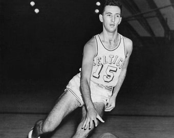 Basketball Legend BOB COUSY Glossy 8x10 or 11x14 Photo Boston Celtics Print Baseball Poster HOF 71