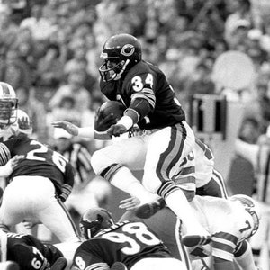Chicago Bears WALTER PAYTON Glossy 8x10 or 11x14 Photo Print Football Legend Poster HOF 93