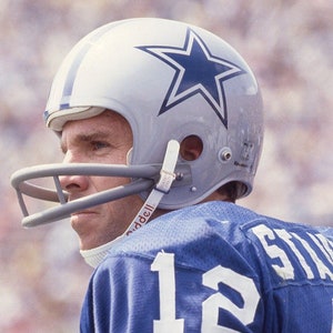 Dallas Cowboys ROGER STAUBACH Glossy 8x10 or 11x14 Photo Print Football Poster HOF 85