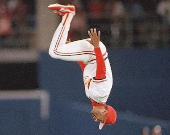 Baseball Legend OZZIE SMITH Glossy 8x10 or 11x14 Photo St. Louis Cardinals Print HOF 2002