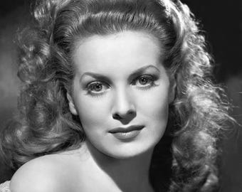 Famous Celebrity MAUREEN O'HARA Glossy 8x10 or 11x14 Photo Film Actress Print Hollywood Model Poster