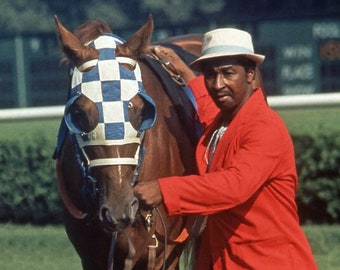 Champion Race Horse SECRETARIAT Glossy 8x10 or 11x14 Photo Eddie Sweat Groom Print Triple Crown Poster