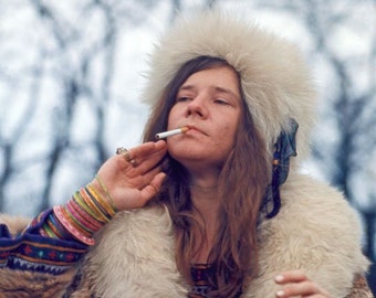 Famous Singer JANIS JOPLIN smoking a cigarette Glossy 8x10 or 11x14 Photo Print Celebrity Poster