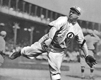 Baseball Legend MORDECAI BROWN Glossy 8x10 or 11x14 Photo Chicago Cubs Print Baseball Poster HOF 49