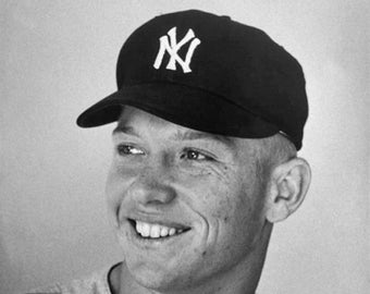 Baseball Legend MICKEY MANTLE Glossy 8x10 or 11x14 Photo New York Yankees Print Baseball Poster HOF 74