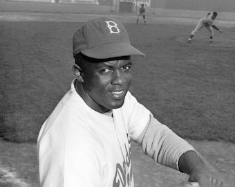 Baseball Legend JACKIE ROBINSON Glossy 8x10 or 11x14 Photo Brooklyn Dodgers Print Baseball Poster HOF 62