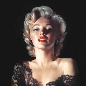Famous Celebrity MARILYN MONROE Glossy 8x10 or 11x14 Photo Film Actress Print Hollywood Model Poster