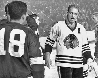 Hall of Famer BOBBY HULL Glossy 8x10 or 11x14 Photo Chicago Blackhawks Print Hockey Poster HOF 83