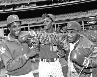 Heavyweight Champion MIKE TYSON with Doc Gooden and Darryl Strawberry Glossy 8x10 or 11x14 Photo New York Mets Print