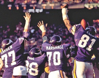 Minnesota Vikings PURPLE PEOPLE EATERS Glossy 8x10 Photo Print Football Poster