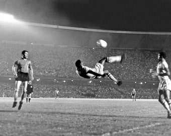 Soccer Legend PELE Glossy 8x10, 11x14 or 16x20 Photo Print Bicycle Kick Poster