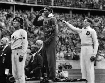 1936 Summer Olympics JESSE OWENS Glossy 8x10 or 11x14 Photo Berlin, Germany Print