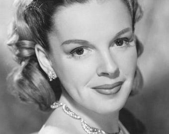 Famous Celebrity JUDY GARLAND Glossy 8x10 or 11x14 Photo Print Hollywood Actress Poster