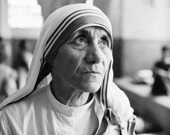 Catholic Nun MOTHER TERESA Glossy 8x10 or 11x14 Photo Religion Print Poster