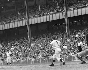 Baseball Legend ROGER MARIS Glossy 8x10 or 11x14 Photo New York Yankees Print 61st Home Run Poster