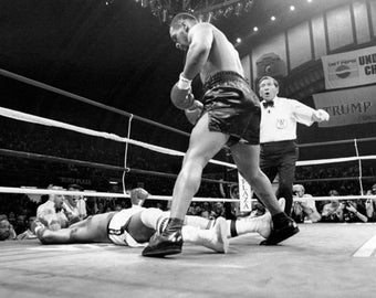 Heavyweight Champion MIKE TYSON vs Michael Spinks Glossy 8x10 or 11x14 Photo Print Boxing Superstars Poster