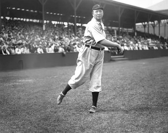 Baseball Legend CY YOUNG Glossy 8x10 or 11x14 Photo Cleveland Naps Print Baseball Poster HOF 37