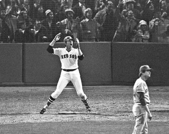 1975 Baseball Legend CARLTON FISK Glossy 8x10 or 11x14 Photo Boston Red Sox Print World Series Poster