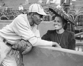 Baseball Legend SATCHEL PAIGE with Wife 8x10 or 11x14 Glossy Photo Kansas City Monarchs Print Negro League Poster HOF 71