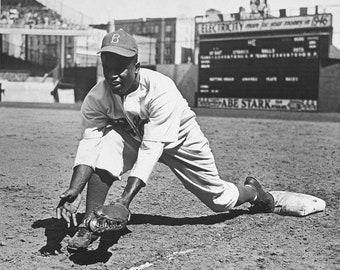 Baseball Legend JACKIE ROBINSON Glossy 8x10, 11x14 or 16x20 Photo Brooklyn Dodgers Print Baseball Poster HOF 62