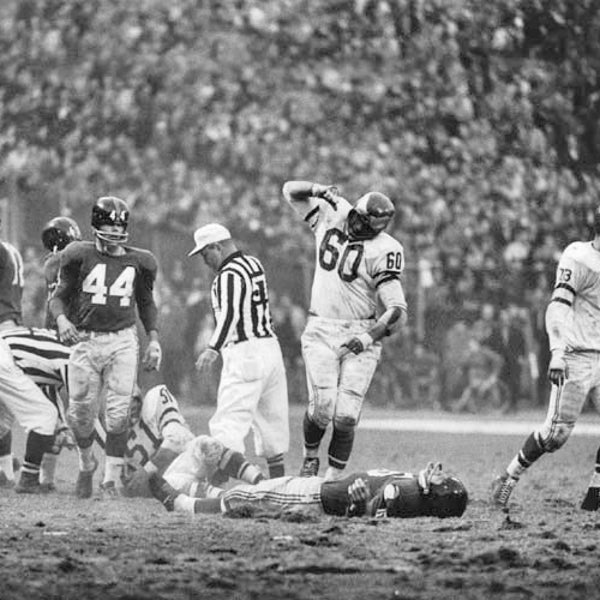 Hall of Famer CHUCK BEDNARIK Glossy 8x10 or 11x14 Photo Football Print Philadelphia Eagles Poster