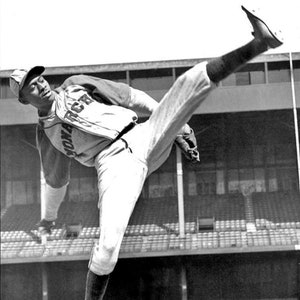 Leyenda del béisbol SATCHEL PAIGE 8x10 o 11x14 Foto brillante Impresión de los Kansas City Monarchs Póster de la Liga Negra HOF 71