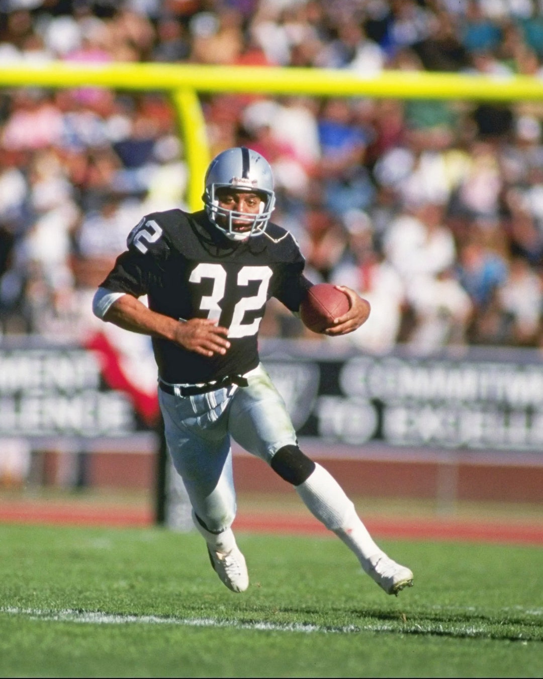 Hall of Famer MARCUS ALLEN Glossy 8x10 or 11x14 Photo Los Angeles