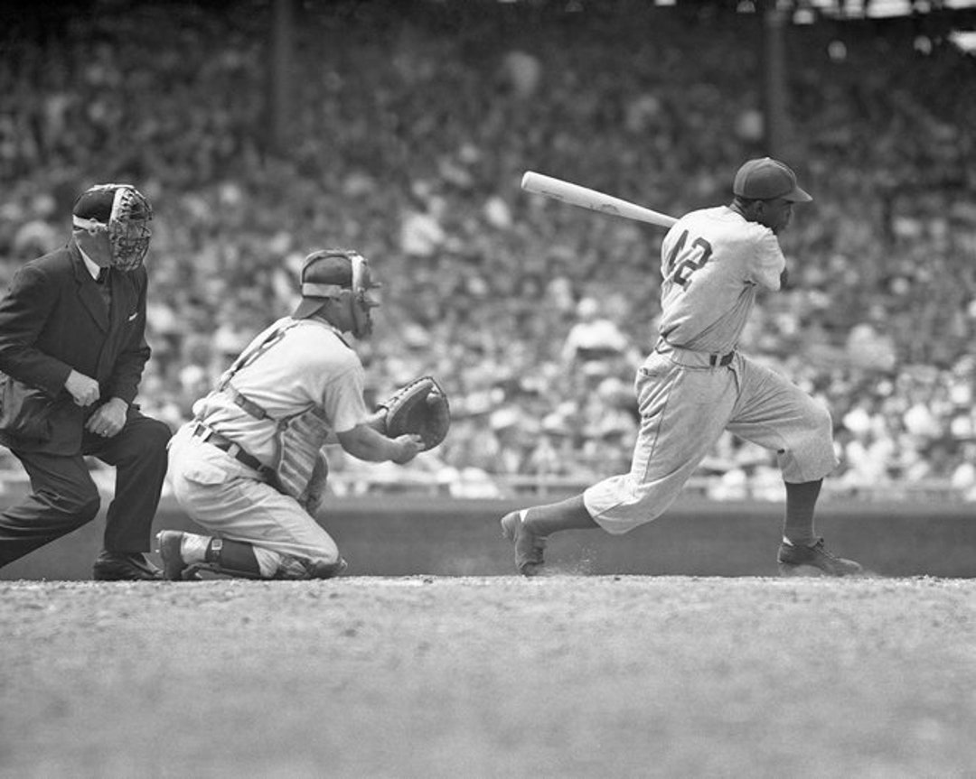 Baseball Legend JACKIE ROBINSON Glossy 8x10 or 11x14 Photo Brooklyn