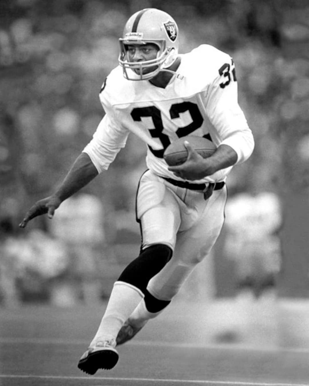 Hall of Famer MARCUS ALLEN Glossy 8x10 or 11x14 Photo Los Angeles — free download
