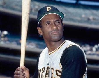 Baseball Legend ROBERTO CLEMENTE Glossy 8x10 or 11x14 Photo Pittsburgh Pirates Print Poster HOF 73