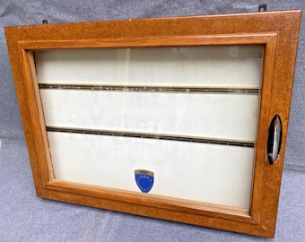 Gran vitrina vintage de madera francesa de mediados del siglo XX.