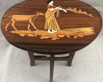 Guéridon indien vintage Table végétale en marqueterie de bois du milieu des années 1900