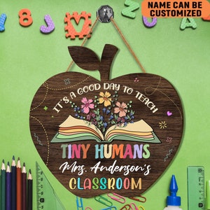 Personalized Classroom Wood Sign Apple Shape Custom Teacher Name Welcome Classroom Decor Back To School Preschool Teacher Gift Door Hanger