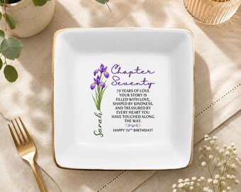 Plato para anillos con flores del mes de nacimiento personalizado, bandeja para joyas de cumpleaños personalizada, plato para baratijas del capítulo setenta, regalo para mamá, regalo de cumpleaños número 70 para ella.