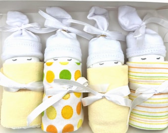 Boy or Girl Yellow/White Diaper Babies Gift Set! Diaper Cakes/ Baby Shower Gift / Baby Gift Basket/ New Baby Gift/ Gender Reveal Gift