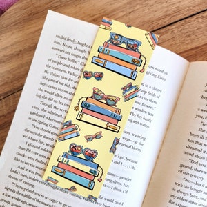 Book piles with sunnies - Bookmark | bookish | smut | booktok | bookish gifts | bookish merch | books | gifts | funny | reader