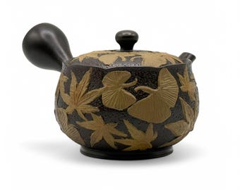 Maple Gingko Leaves Black Tokoname-yaki Kyusu by Chikushun