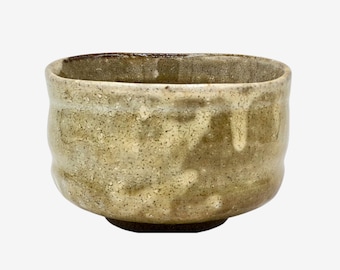 Japanische handgefertigte Oyu-Keramik mit gelber Glasur, Matcha-Chawan-Grünteeschale – Inoue-Tee