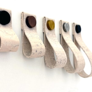 ホワイトウォッシュコルクキャビネットの取っ手：レザー代替ハンドル