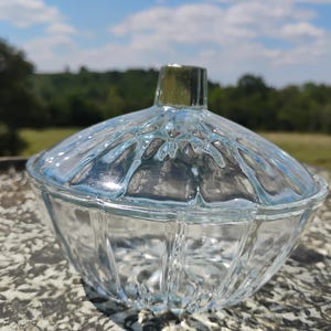 KIG Indonesia Decorative Clear Glass Candy Bowl with Lid Trinket Dish Vintage Collectible Display Kitchen Office Decor
