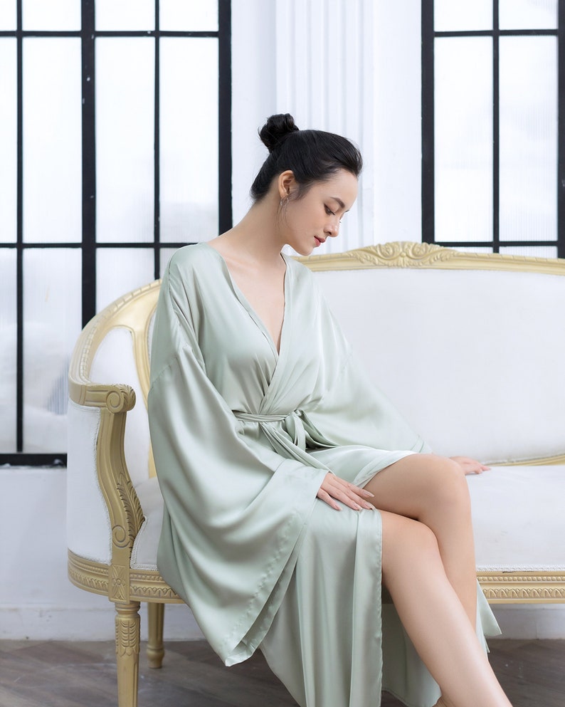 Plus Size Silk Robe for Women Bridesmaid Robe Mint Color Silk Kimono Robe Floor Length for Women Long Robe for Bridal zdjęcie 2