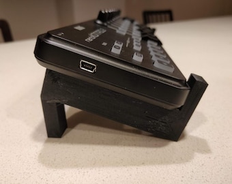 Solidne kątowe ramiona stojaka do kontrolera USB KORG nanoKONTROL2 2 ramiona - jedno na każdą stronę