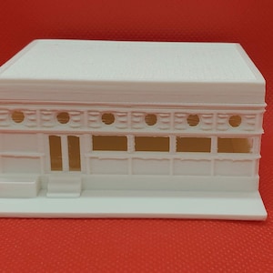 N Scale One Story Main Street Diner With Bar and Stools White Unpainted