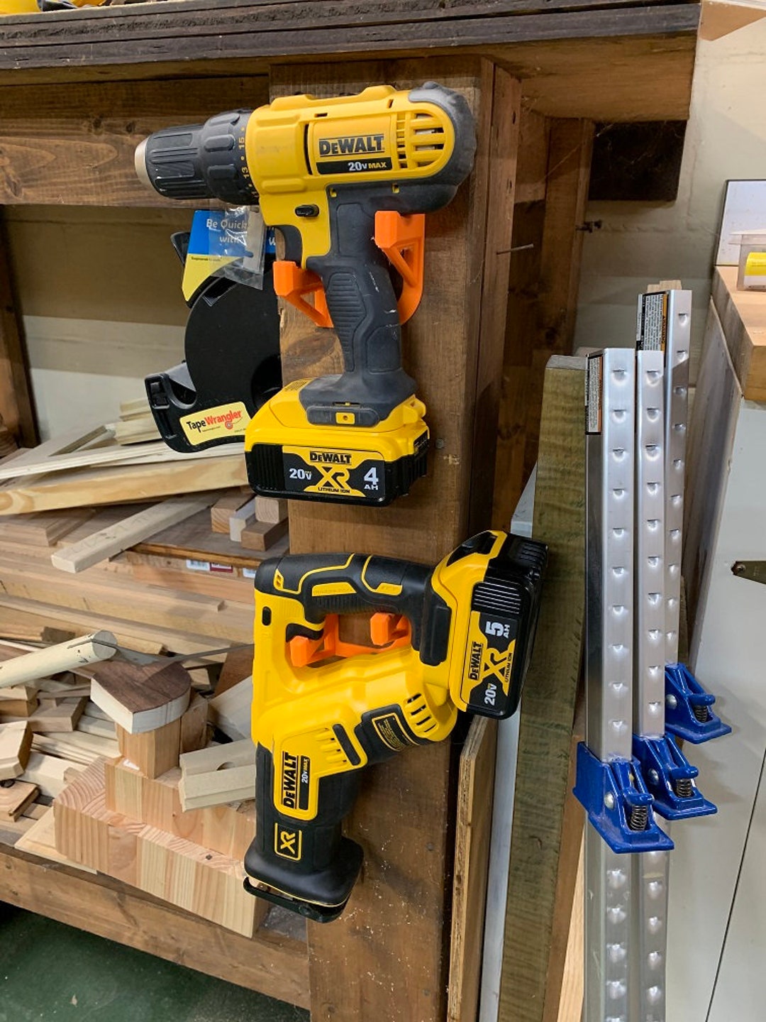 Davipro Wall Mount Tool Hanger – For DeWalt, Milwaukee, Makita Power Drills, Plastic