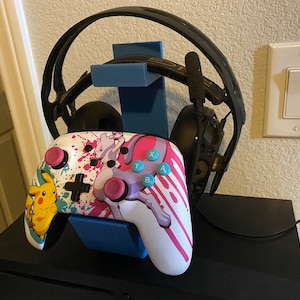 Universal Controller and Headset Stand