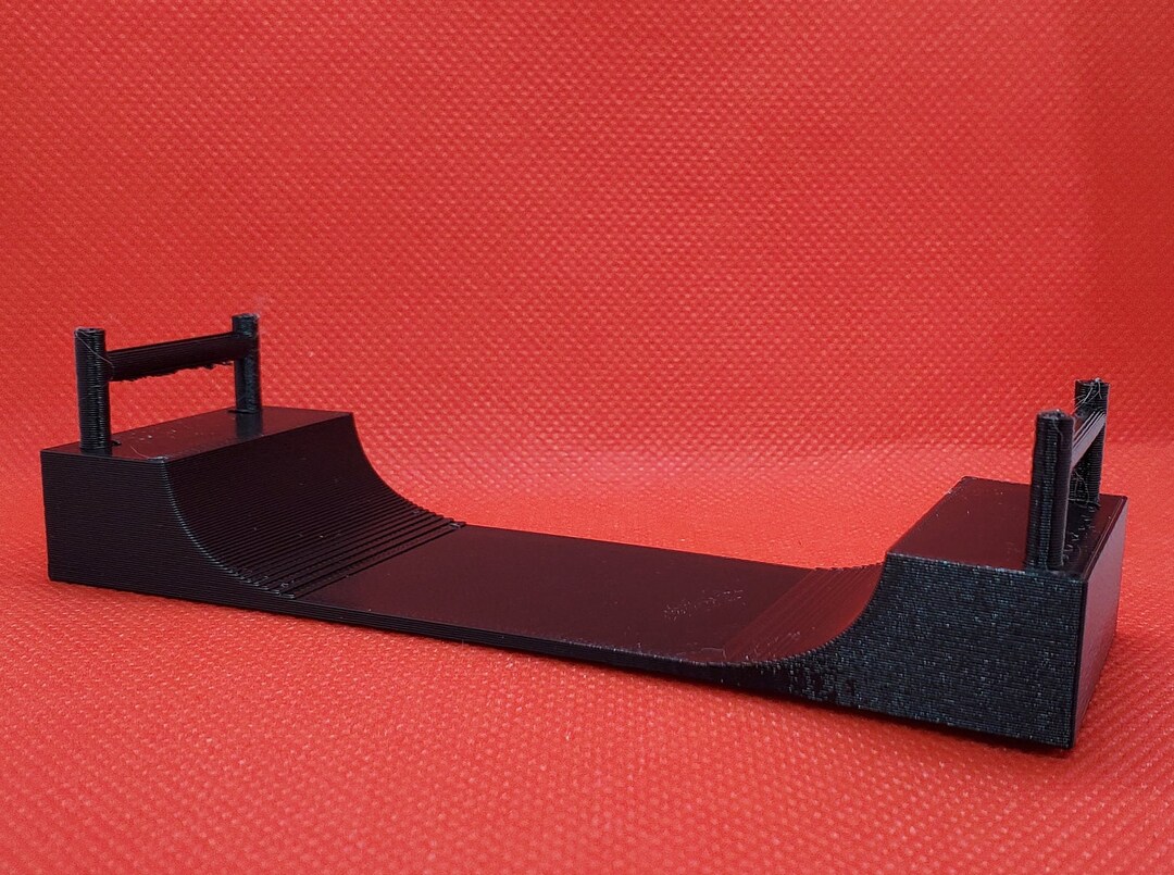 Mini Fingerboard Skate Park Ramp Plastic Kid Toy Skateboard BLACK Teck