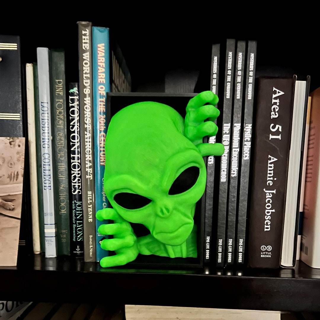 3D Glow Alien Book Nook: Sci-fi Bookshelf Decor - Etsy